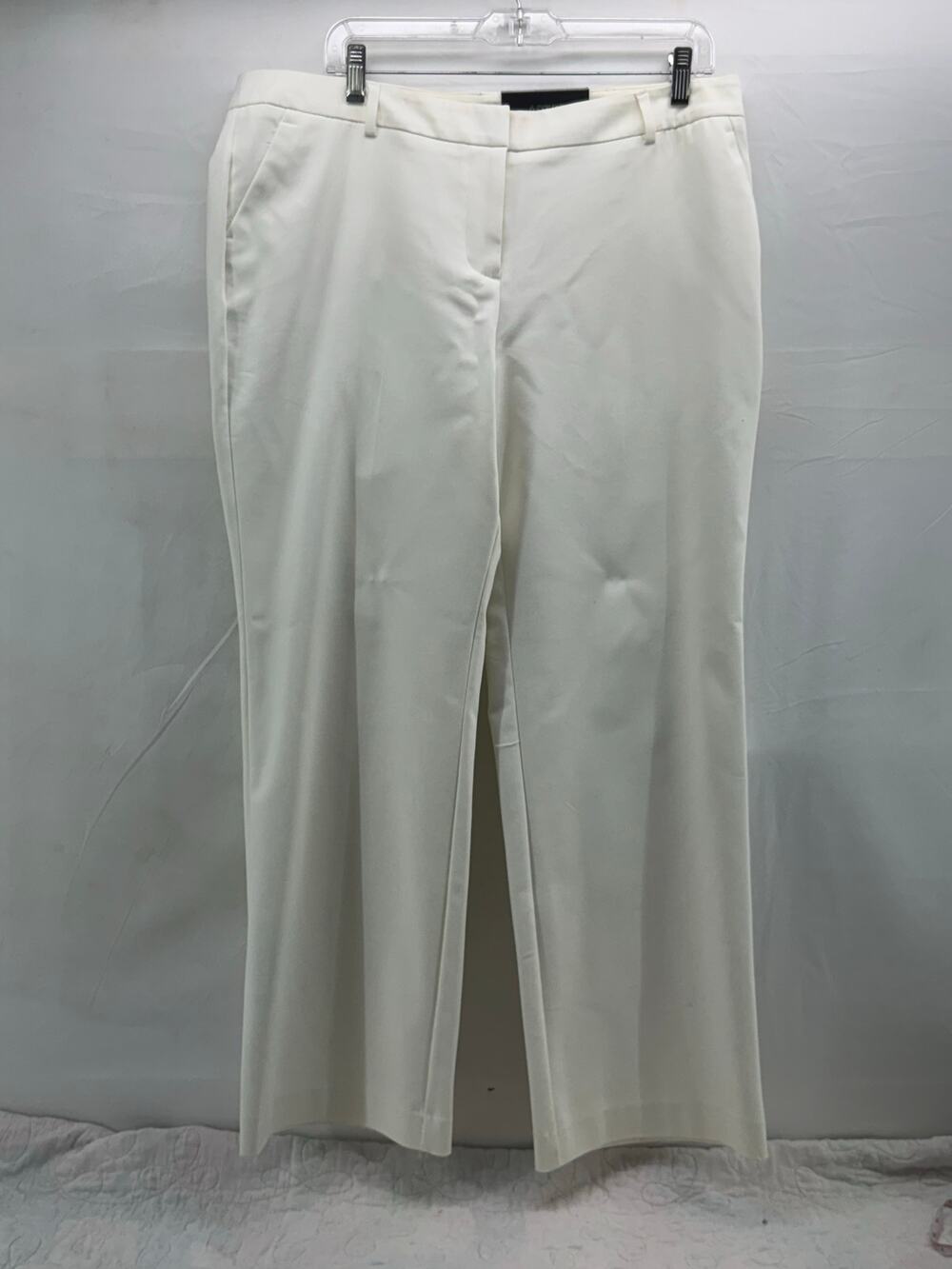 New APT.9 women’s 16 petite cream, curvy trousers. office, caual or night out